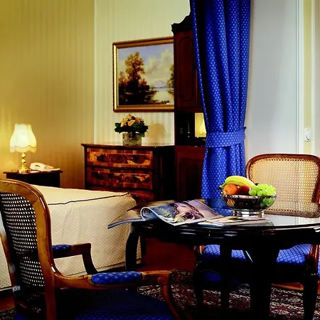 Отель Ambassador