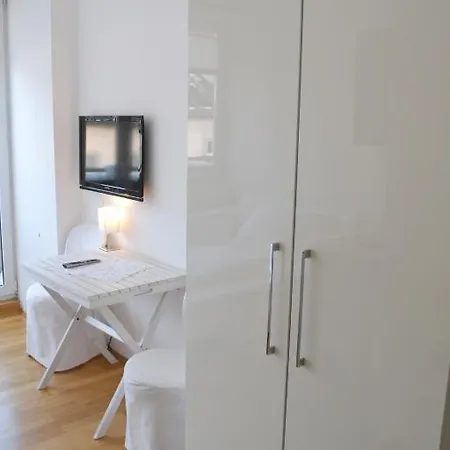 Vienna Inn Apartments Aparthotel
