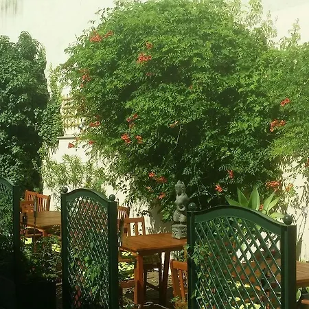 In Hernals Hotel