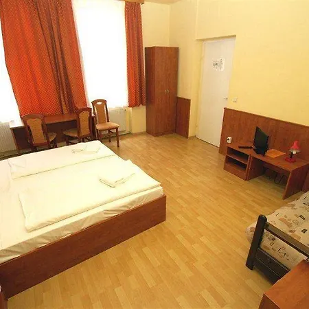 In Hernals Hotel 2*
