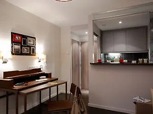 Adagio City Aparthotel 4*