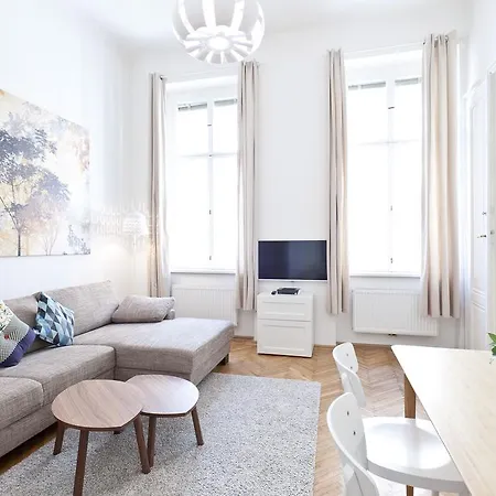 Apartment Heymi Opernring Vienna