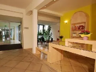 Hotel Caroline 3*