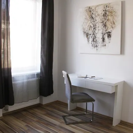 Huglgasse Apartment *