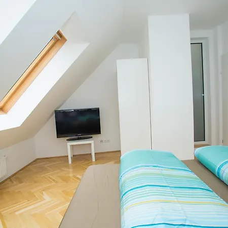 Hotspot Apartments Westbahnhof Vienna