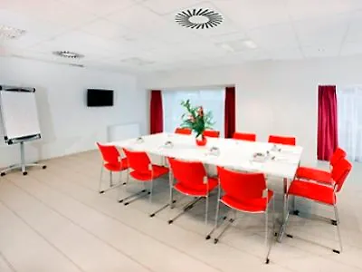 Adagio City Aparthotel 4*