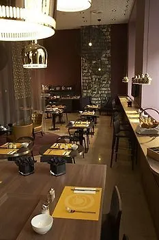 Adagio City Aparthotel 4*