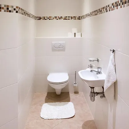 Riess Rotenhofgasse | Contactless Check-in Apartment *