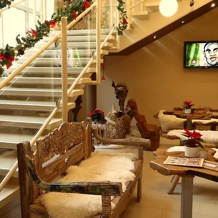 Enziana Hotel 3*