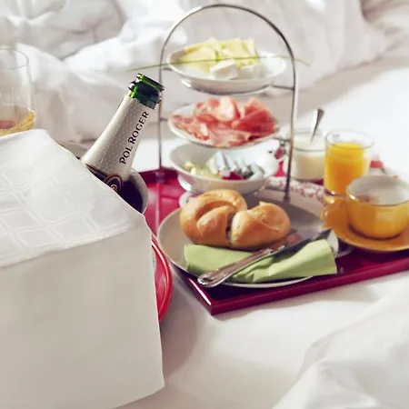 Saint Shermin & Champagne Hotel Vienna