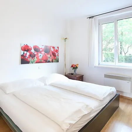 Viennaflat - 1040 Apartment *