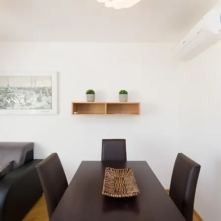 Sas-niccy Apartment *