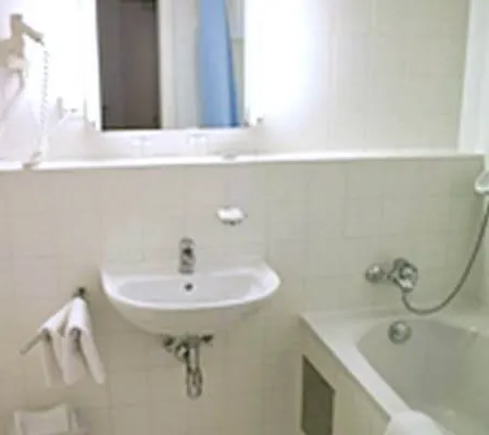 Caroline Hotel