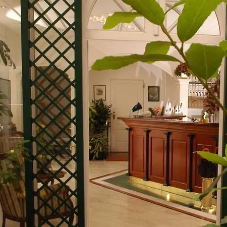 Szálloda Arthotel Ana Adlon 3*