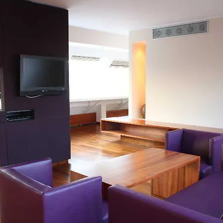 Pakat Hotel