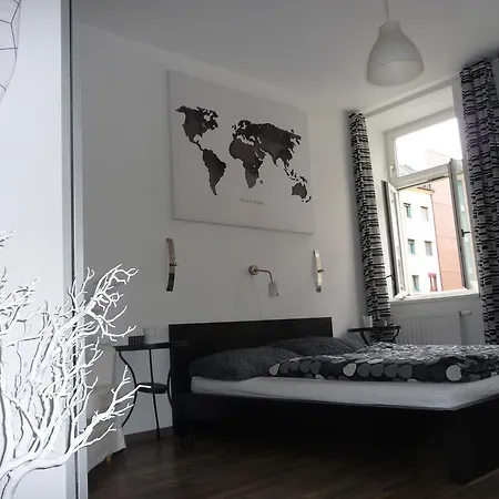 Goodman's I Apartment