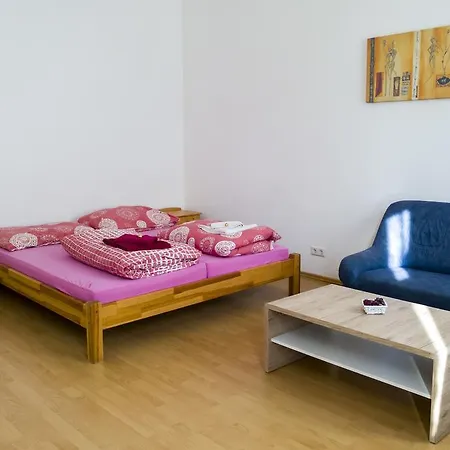 Park Apartment *