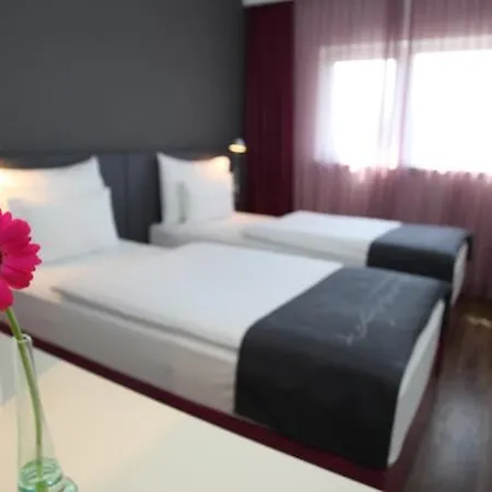 Hotel Plaza Gasometer Wenen