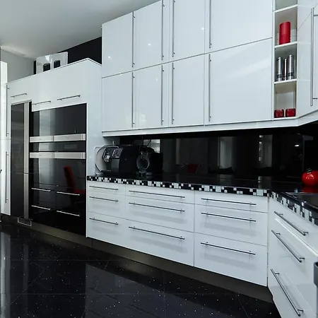 Bilici Gmbh * Viena