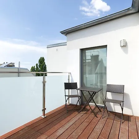 Sas-niccy Apartment