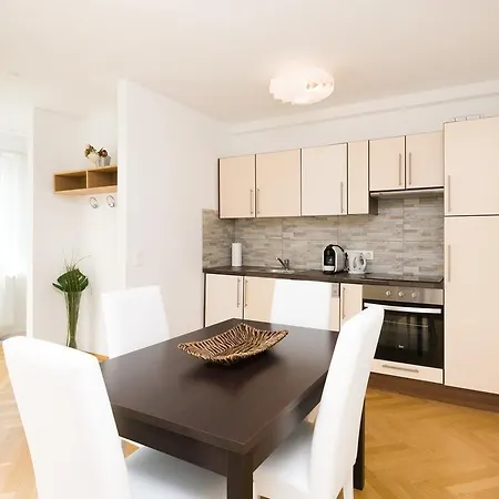 Sas-niccy Apartment *