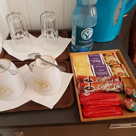 Guestroom Vip - Smoking Allowed Guest house *