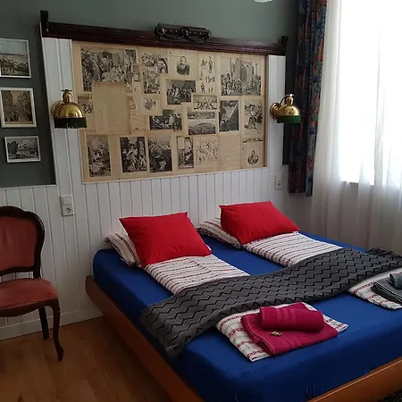 Guest house Guestroom Vip - Smoking Allowed *