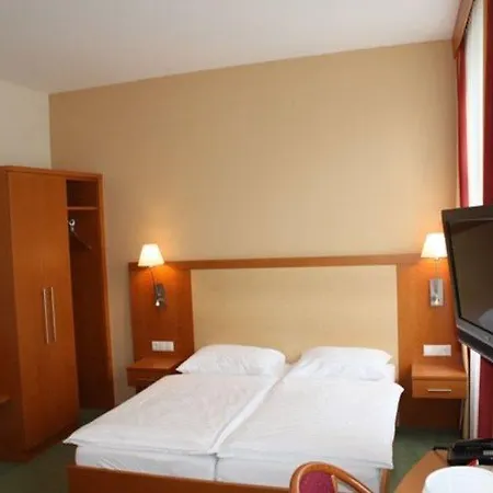 Lucia Hotel Viena