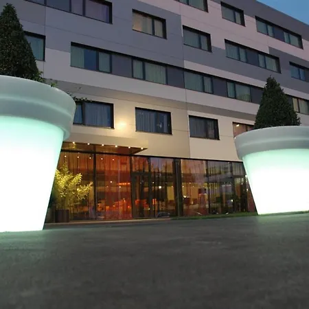 Plaza Gasometer Hotel 4*