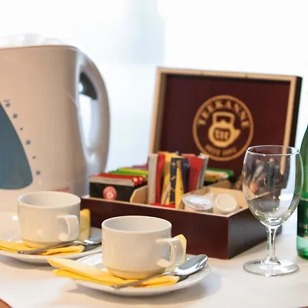 Arcotel Donauzentrum Hotel 4*