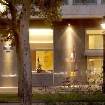 Adagio City 4*