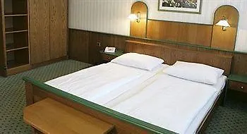 Hadrigan 3*