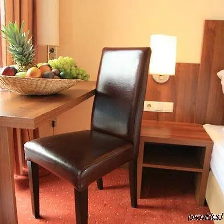 Hahn 3* Vienna