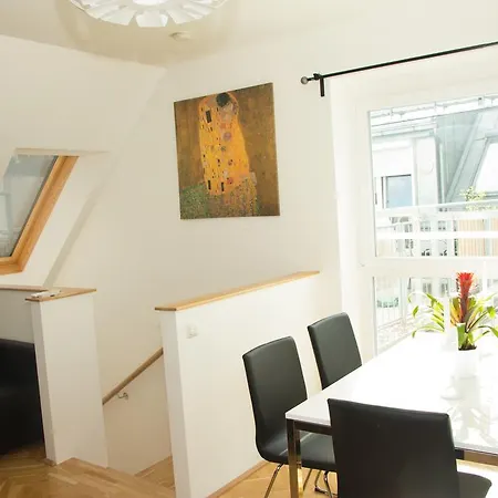 Hotspot Apartments Westbahnhof Apartment *