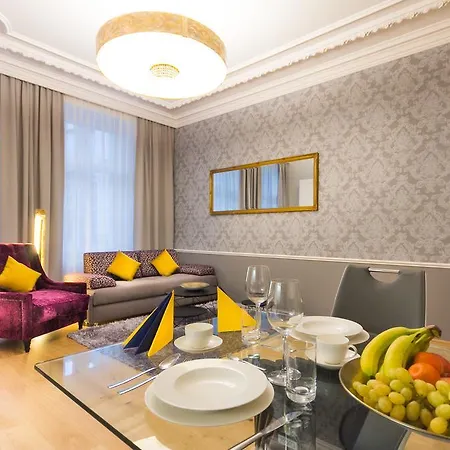 Votivpark Serviced Apartment *