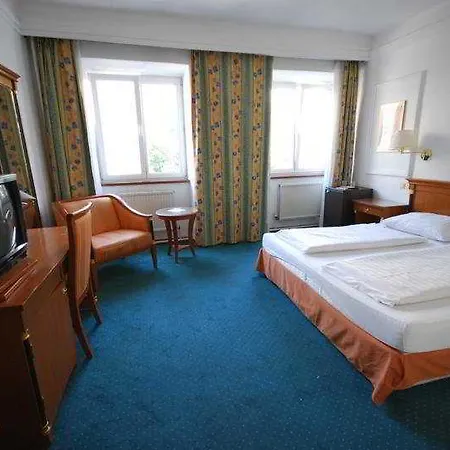Novum Cristall Messe Hotel 3*