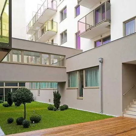 Pakat Hotel