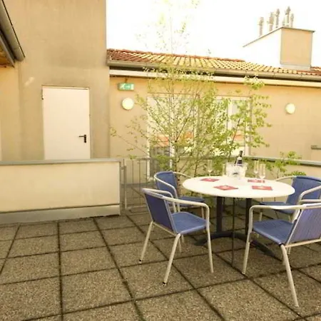 Allegro Hotel