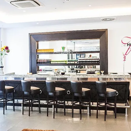 Elaya West Hotel Viena