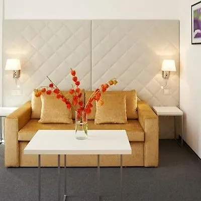 Fortyplusone - Newly Renovated! Ξενοδοχείο 4*