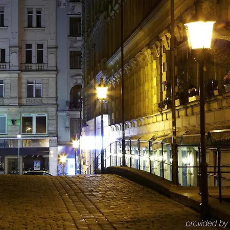 Adagio City 4*