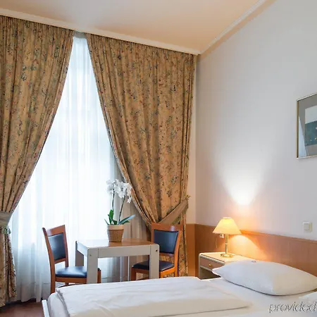 Hotel Marc Aurel - Center 3*