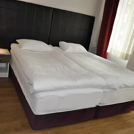 Arnes Hotel