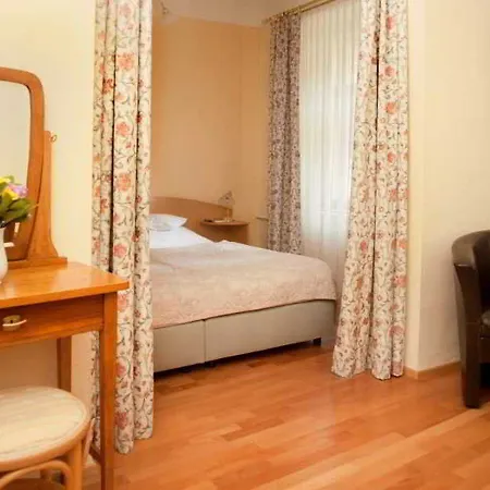 Graf Stadion Hotel