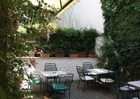 Hotel Deutschmeister Wien