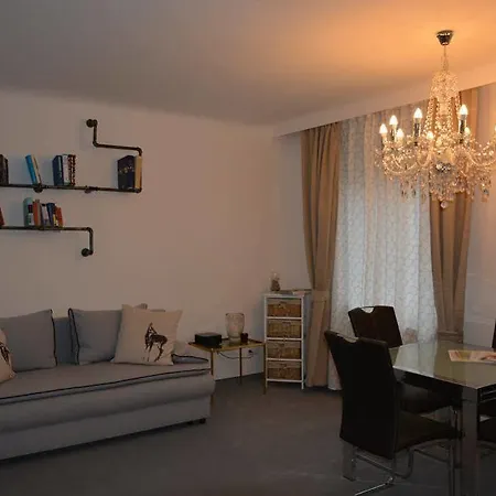 Apartment Wohnen Im Herzen Von At The Waterfront Vienna
