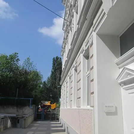 Apartment Park