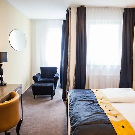 Elaya West 4* Вена