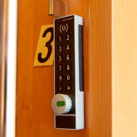 Do Step - Self-service-hostel * Wien