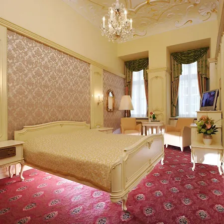 شلوسهوتيل رومشير كايزر 4*